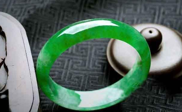 翡翠手镯