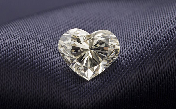 心形裸钻