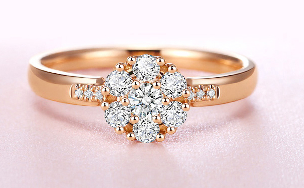 求婚戒指怎么选择