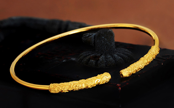 黄金手镯