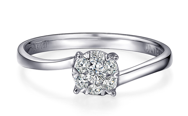 5000元的钻石戒指