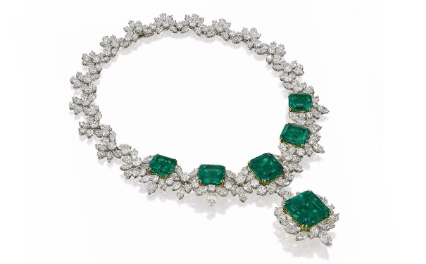 『Lot 127』祖母绿和钻石珠宝套装  项链