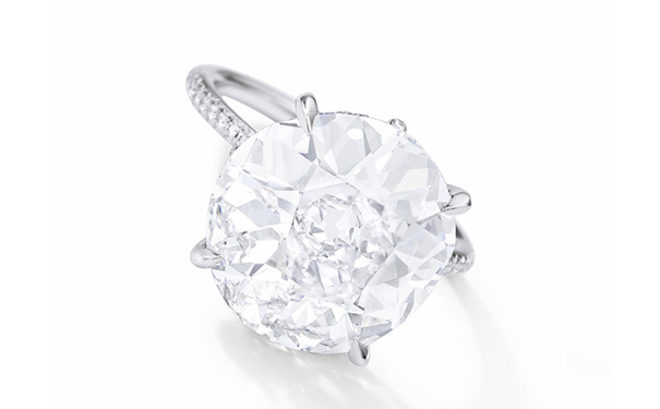 『Lot 1744』钻石戒指