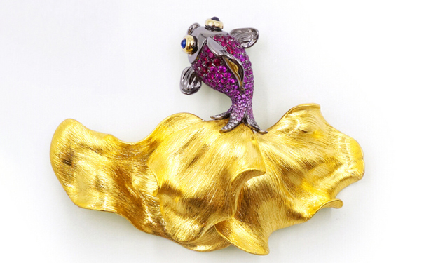 足金、18K金、渐变红宝石、蓝宝石胸针