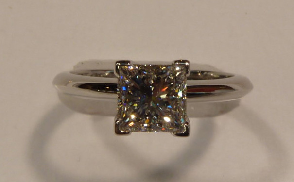 公主方钻戒实物