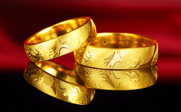 买一对黄金戒指要好多钱