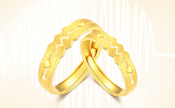 婚戒买黄金？