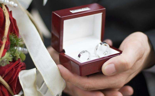求婚戒指