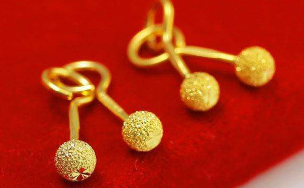 金耳坠