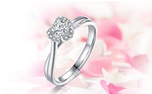 正常的结婚钻戒多少钱