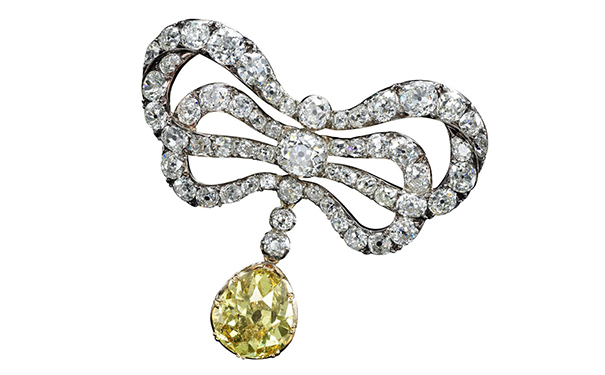 黄色蓝宝石胸针