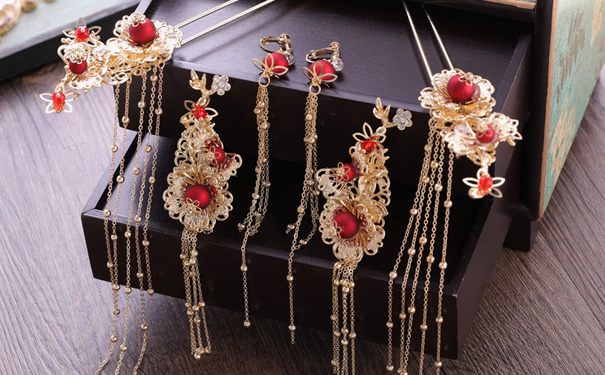 中国风新娘头饰