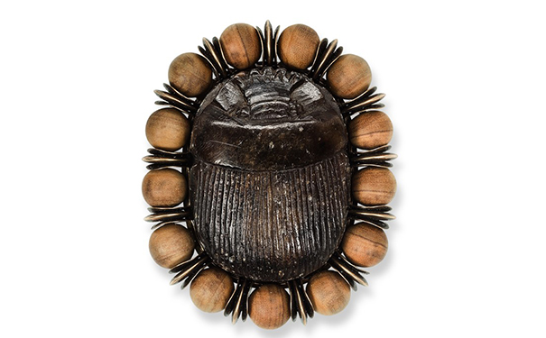 Scarab 胸针，by Hemmerle