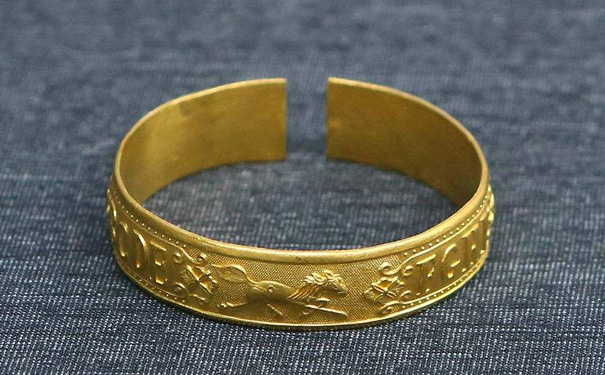 开口金手镯