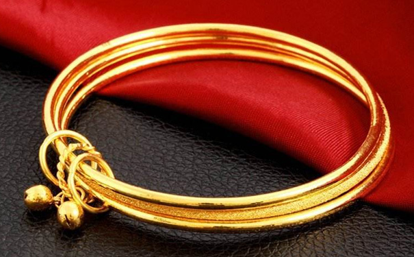 金手镯