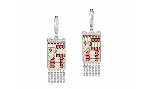 Samarkand 白金耳坠，by Ilgiz F.  镶嵌圆形切割钻石，绘有彩色珐琅。