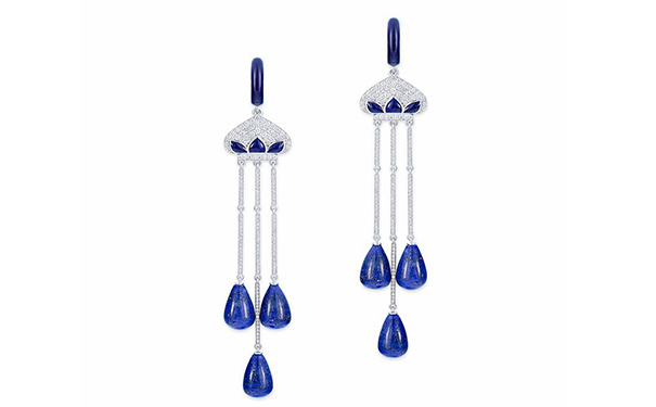 Samarkand 白金耳坠，by Ilgiz F.  坠有弧面切割青金石，点缀圆形切割钻石。