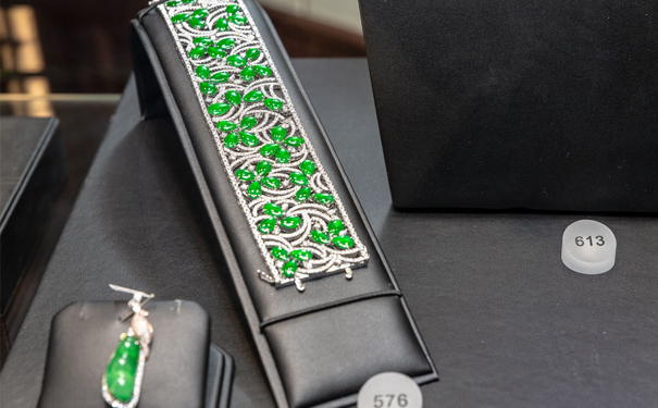 天然翡翠钻石手链