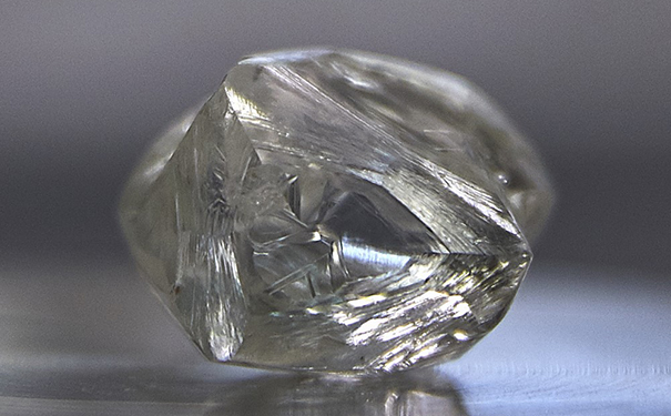 第一枚51.49ct钻石