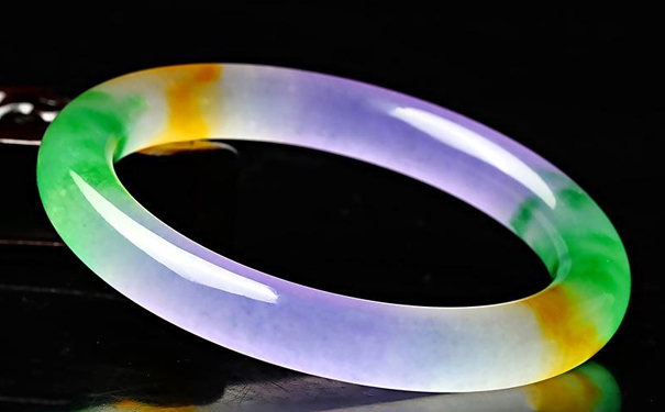 七彩翡翠手镯价格