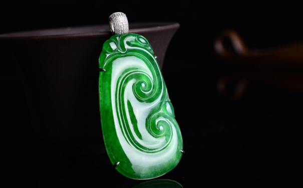 翡翠和玉石有什么区别 