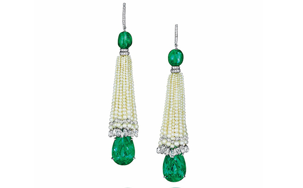 『Lot 65』祖母绿耳坠，by Bhagat  估价：15万-25万美元