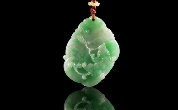 翡翠吊坠