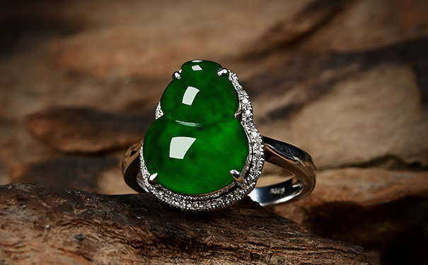 异形翡翠戒指