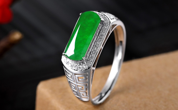 翡翠戒指
