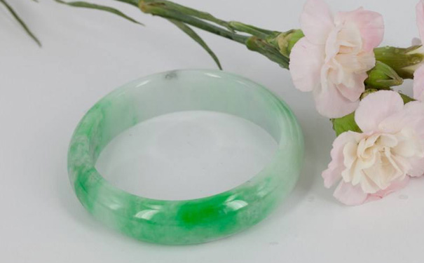翡翠手镯