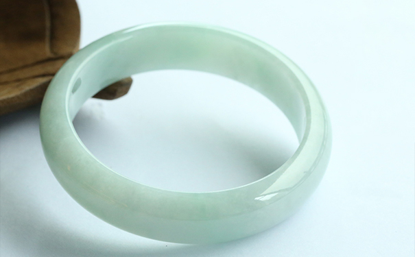 什么是贵妃手镯