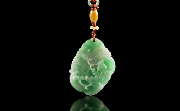 翡翠吊坠