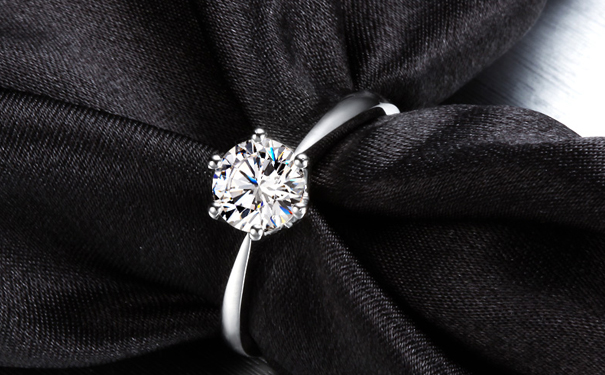 成都钻戒多少钱？