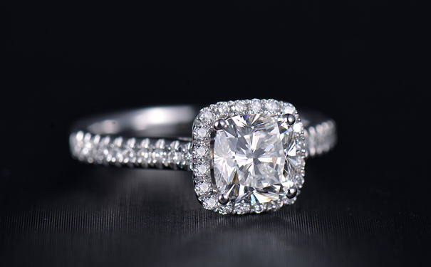 一克拉钻石的4C