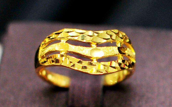 黄金戒指