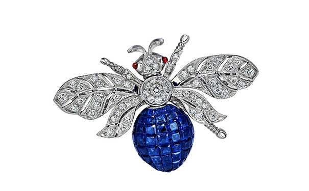 镶嵌总重7.72ct的蓝宝石