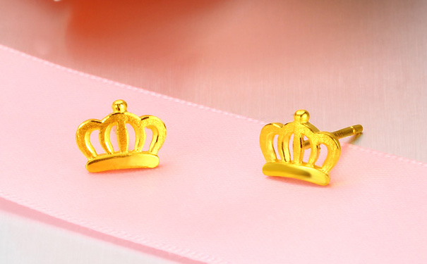 皇冠迷你纯金耳钉