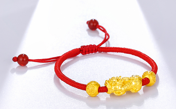 黄金首饰的时尚变身