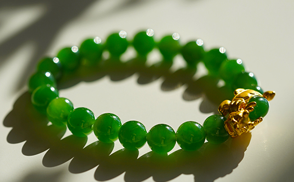 巴中德西尔的玉珠串的价格