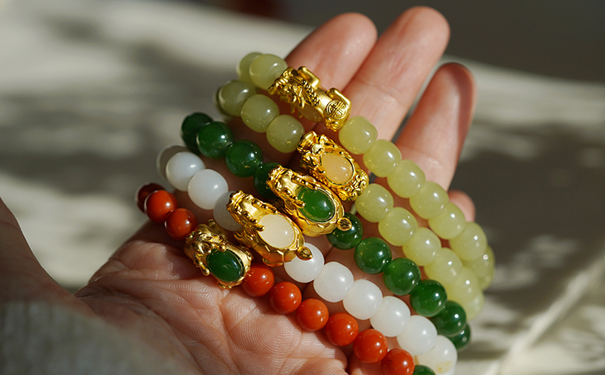 巴中德西尔的玉珠串的价格贵不贵？