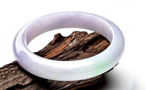 尤为钟情的紫翡翠