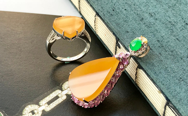 黄翡翠价值如何？