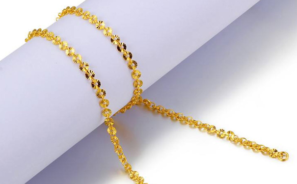 怎么才能让女士黄金项链不打结？