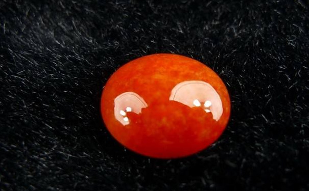 市面上翡翠红翡的价值高吗，能买吗？