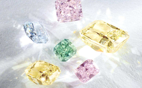 钻石的颜色