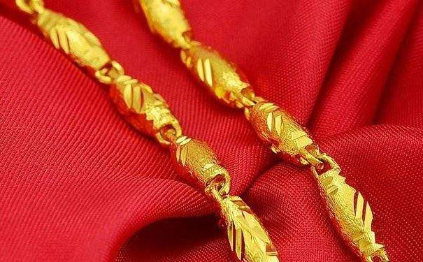 30克黄金项链多粗，女孩子可以戴吗？