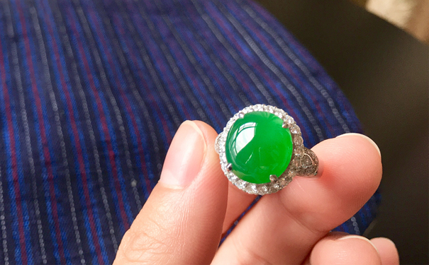 金镶玉价格贵吗？