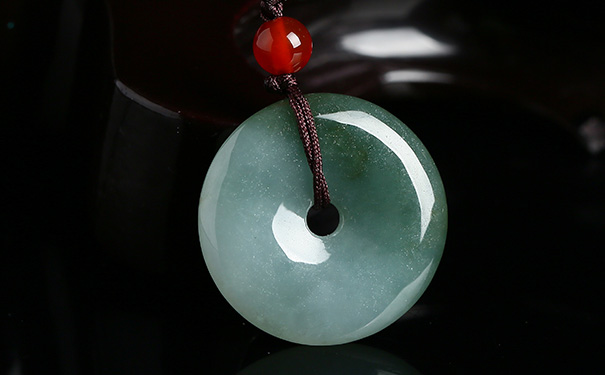 油青翡翠吊坠