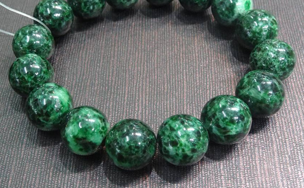 花青种翡翠值钱吗，可以买吗