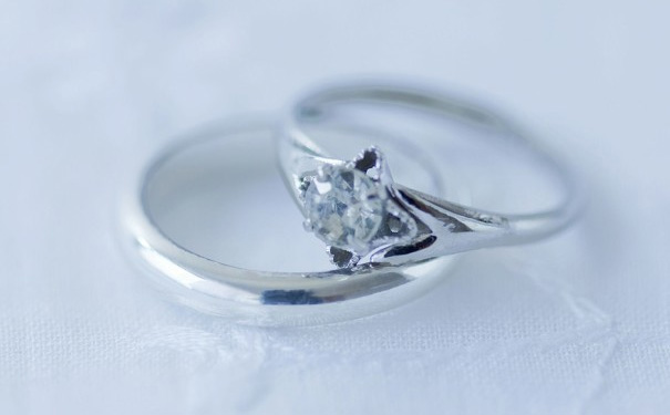 2019年哪里买结婚钻戒比较靠谱